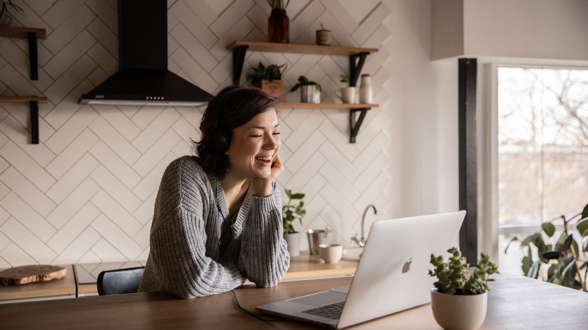Support Someone With Cancer From Afar: Simple Ways to Help